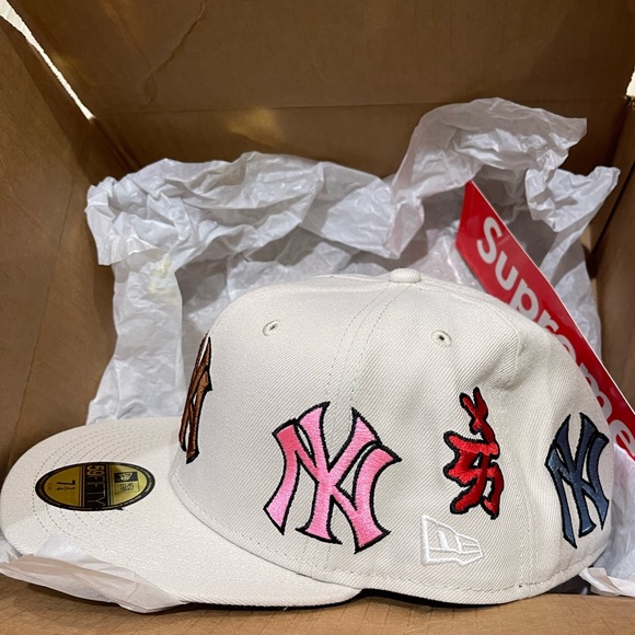NWT Supreme New York Yankees Kanji New Era Fitted Cap Tan color - Picture 8 of 9